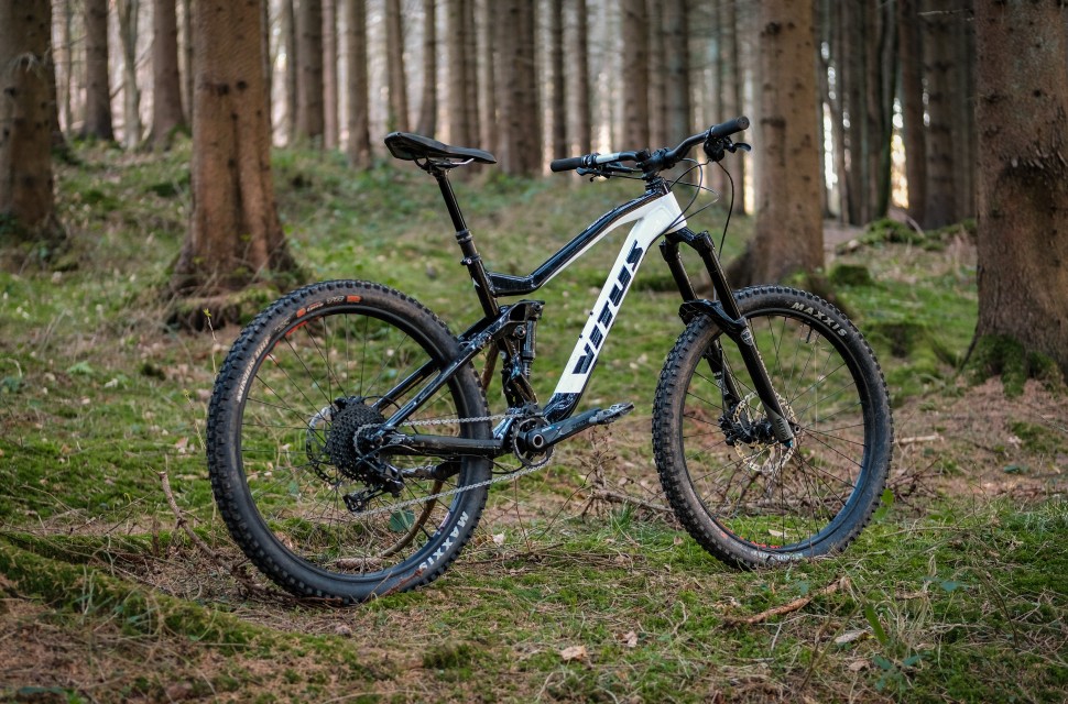 Vitus sommet 2025 vr 2019